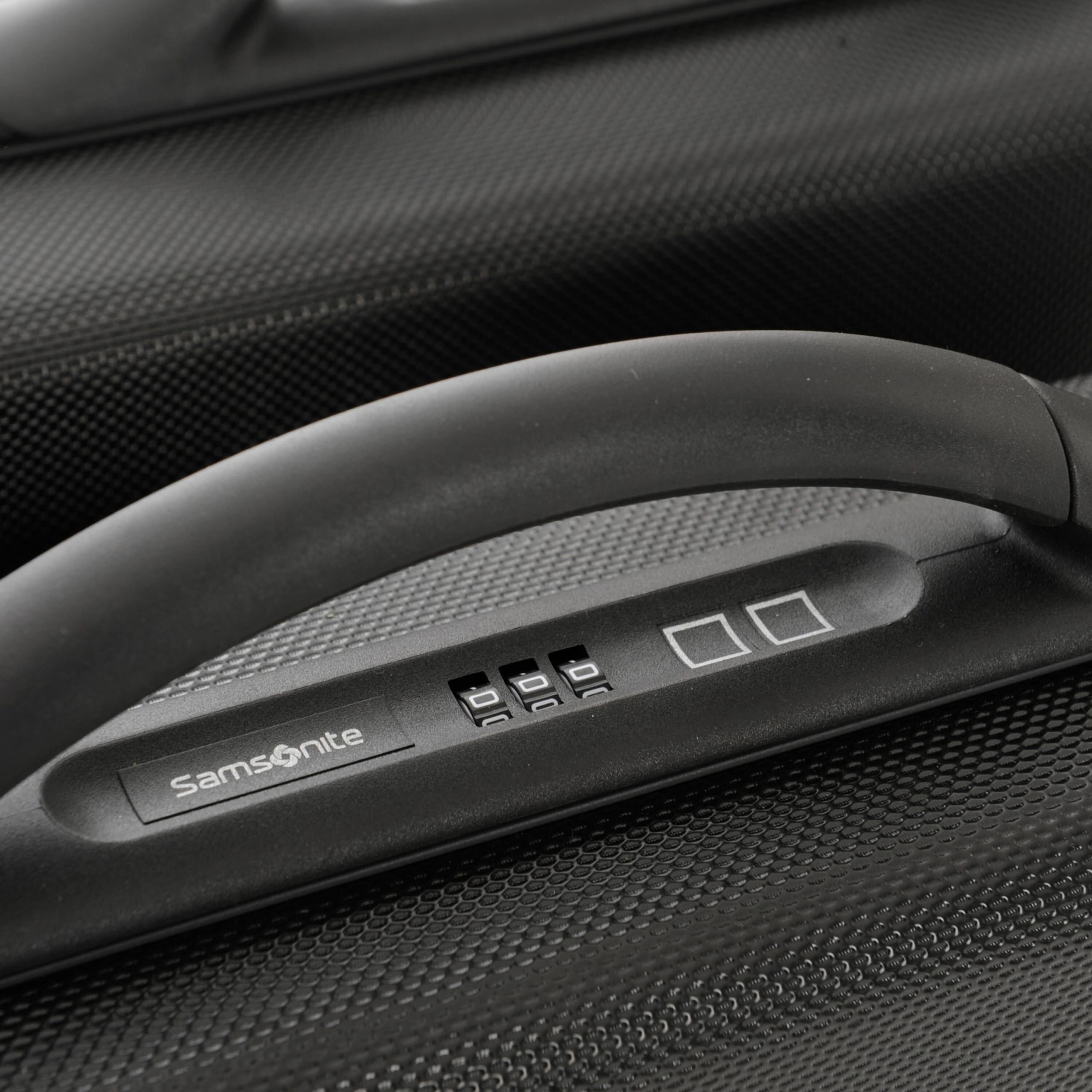 SAMSONITE FOCUS III 6" ATTACHÉ